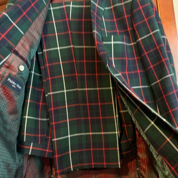 Plaid Suit! - Picture 3 of 4